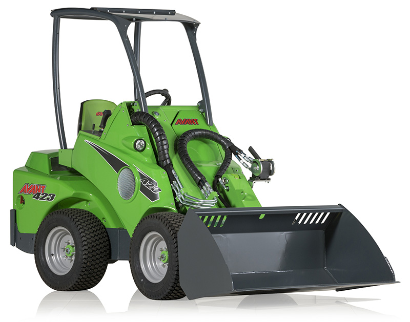 Our Family Tree Service Avant 400 Series Articulating Loader